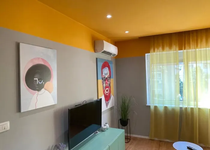 Central Apartment *